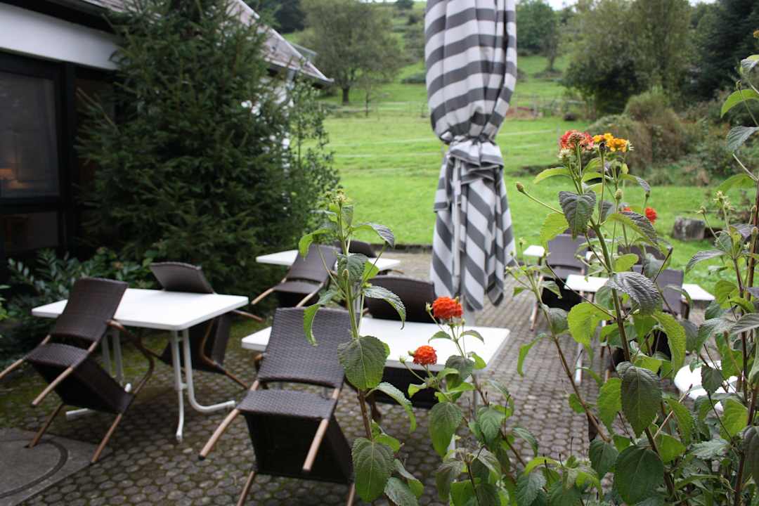 Sitzmöglichekeiten im garten Hotel Tobererhof