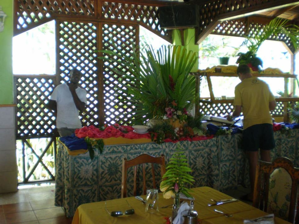 Essen Merril's Beach Resort