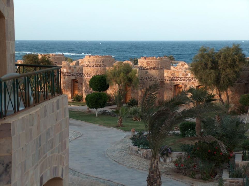 Ein Weg zum Strand Utopia Beach Club