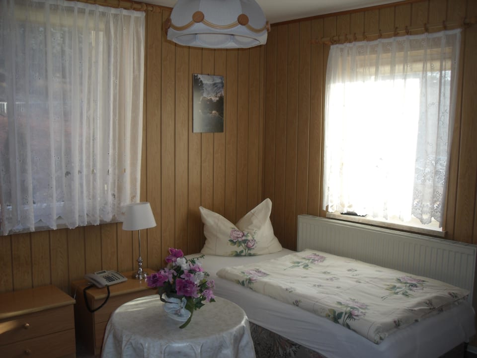 Einzelzimmer im Erdgeschoss Pension Döring