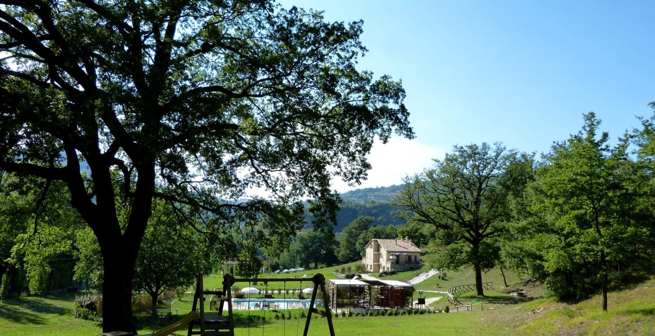 Un mondo di verde e di pace Cerqua Rosara Residence
