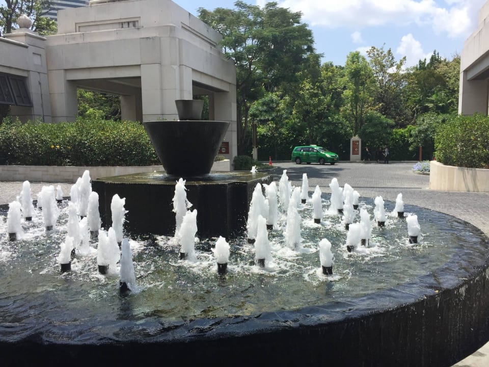 Zufahrt Siam Kempinski Hotel Bangkok