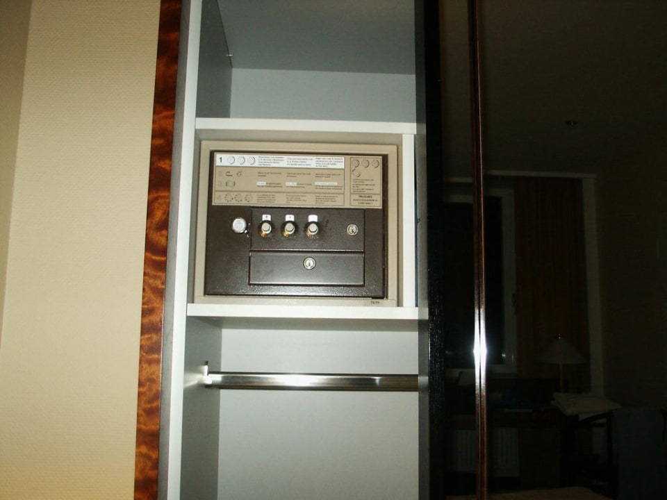 Kostenloser Safe B&B Hotel Saarbrücken Hbf