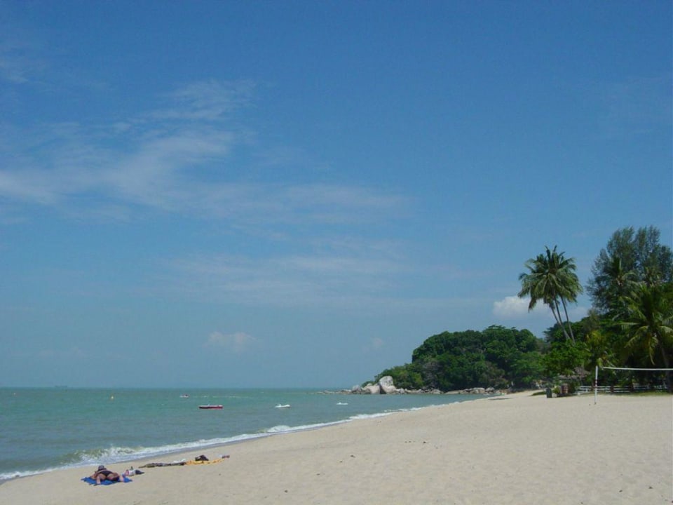 Hotel-Strand Hotel Shangri-La Golden Sands Resort