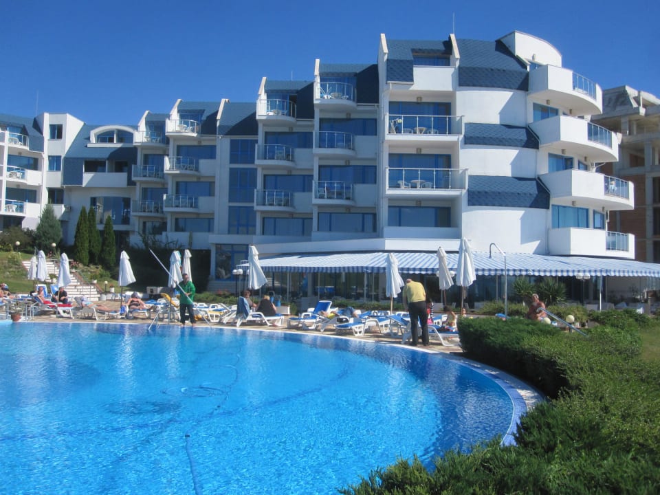 Pool mit Hotel Hotel Sineva Beach