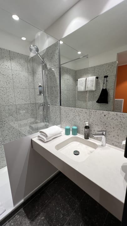 Zimmer LOGINN Hotel Berlin Airport