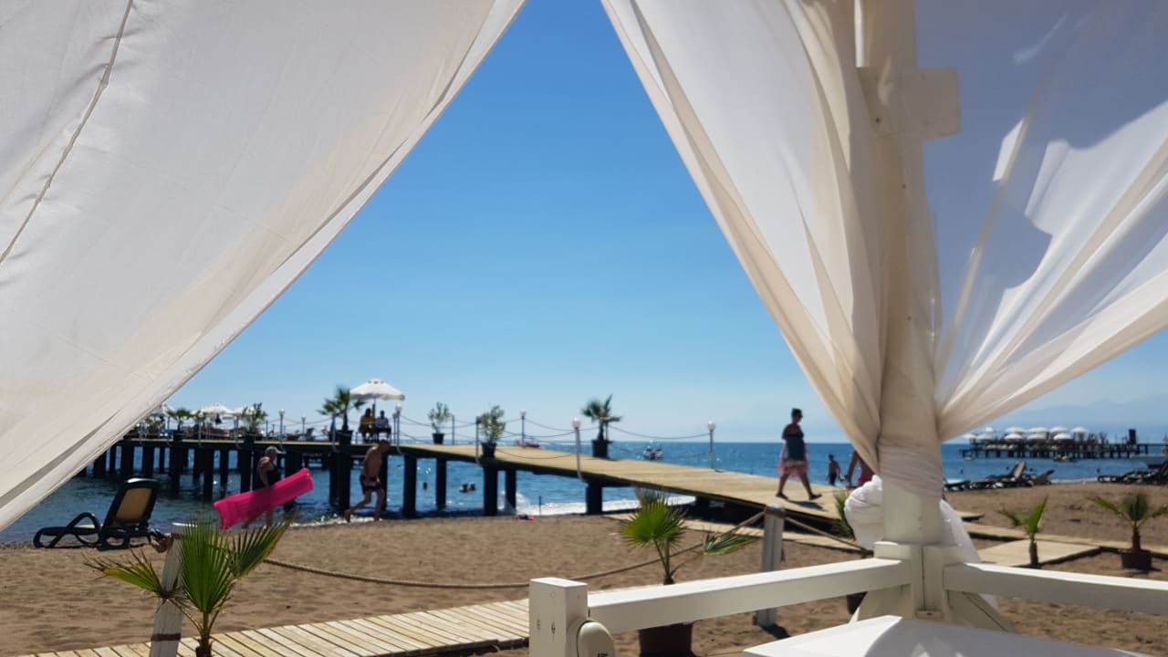 Strand Sherwood Exclusive Lara