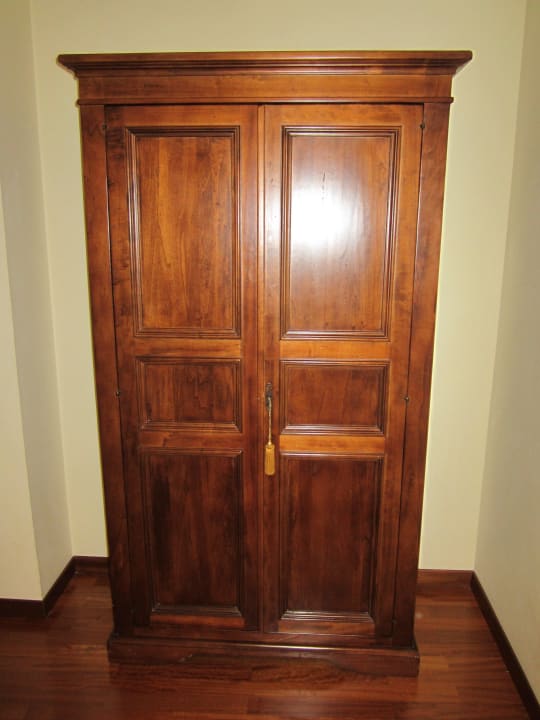 Schrank B&B Al Colonnato di San Pietro