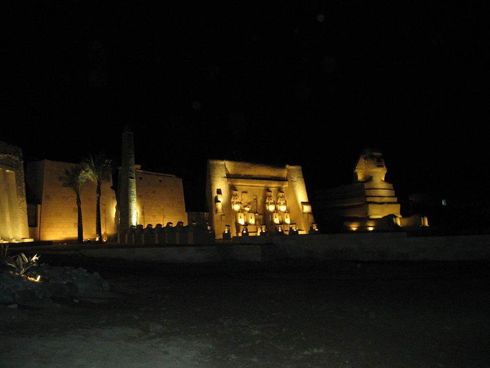 Здесь проходит шоу Pickalbatros Alf Leila Wa Leila Resort - Neverland Hurghada