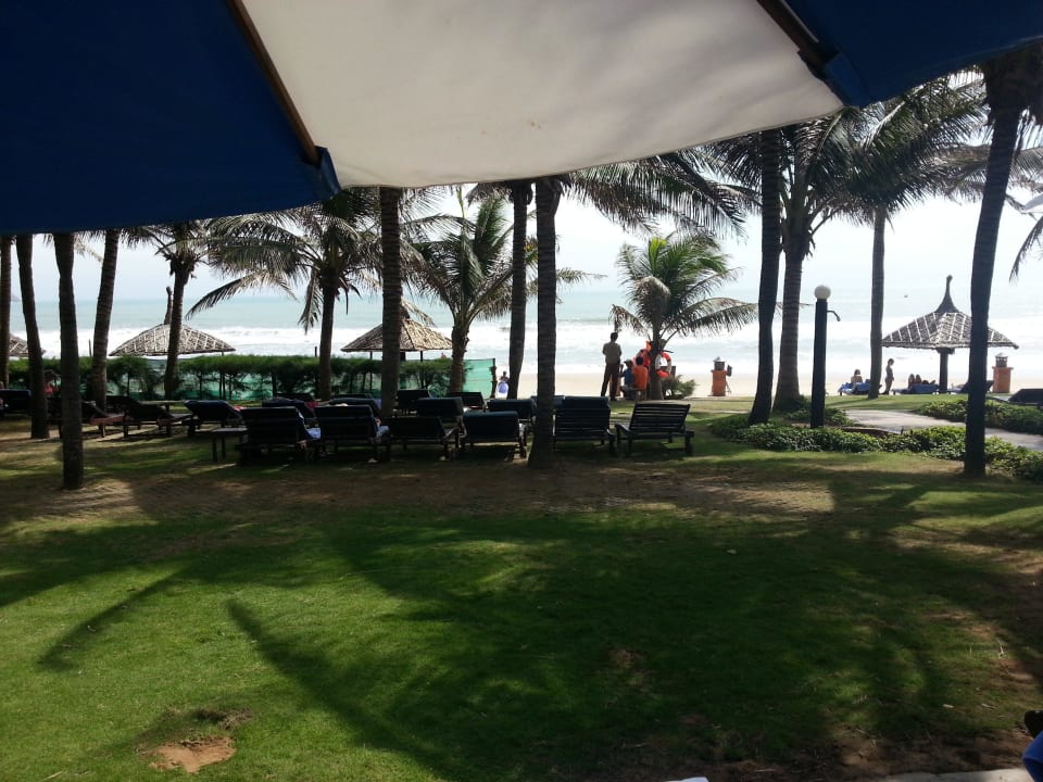 Blick vom Pool Richtung Strand Pandanus Resort