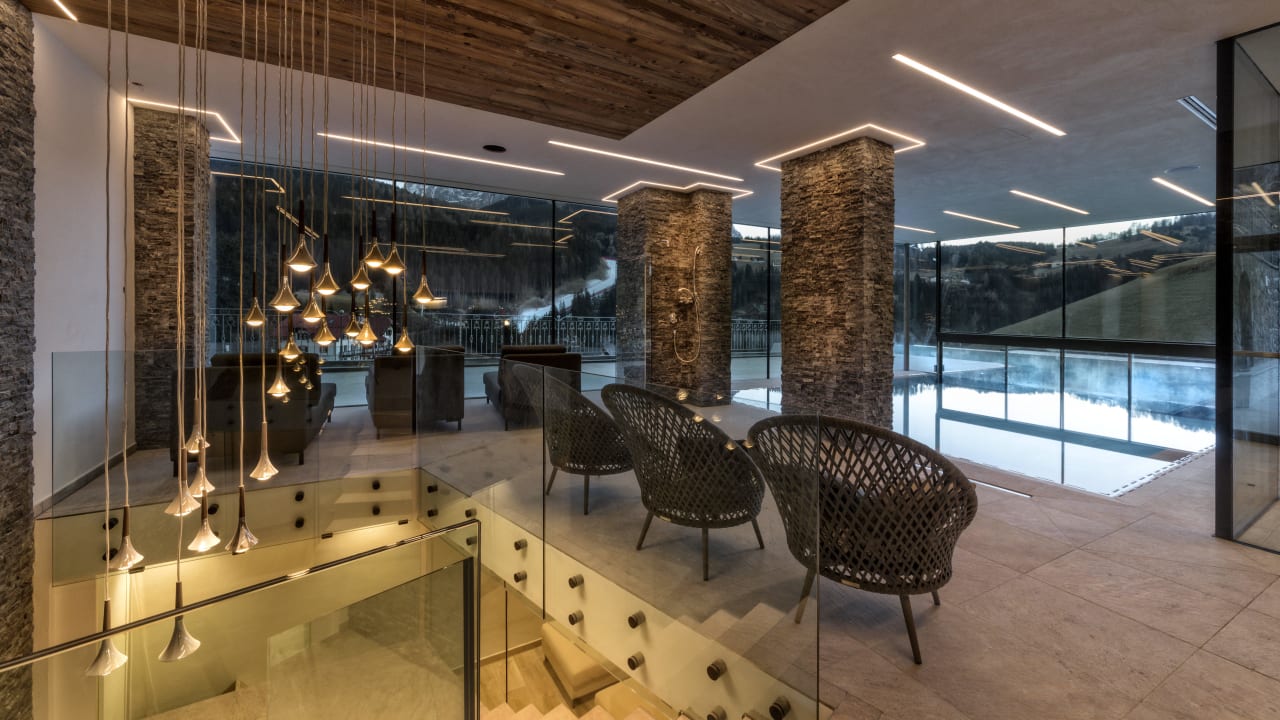 Pool Innen Hotel Interski