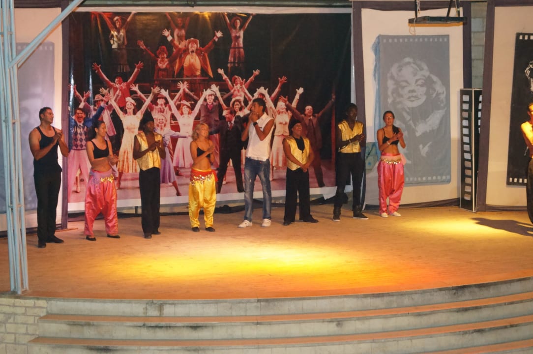 Animationsteam nach Dance-Show Pickalbatros Aqua Vista Resort - Hurghada
