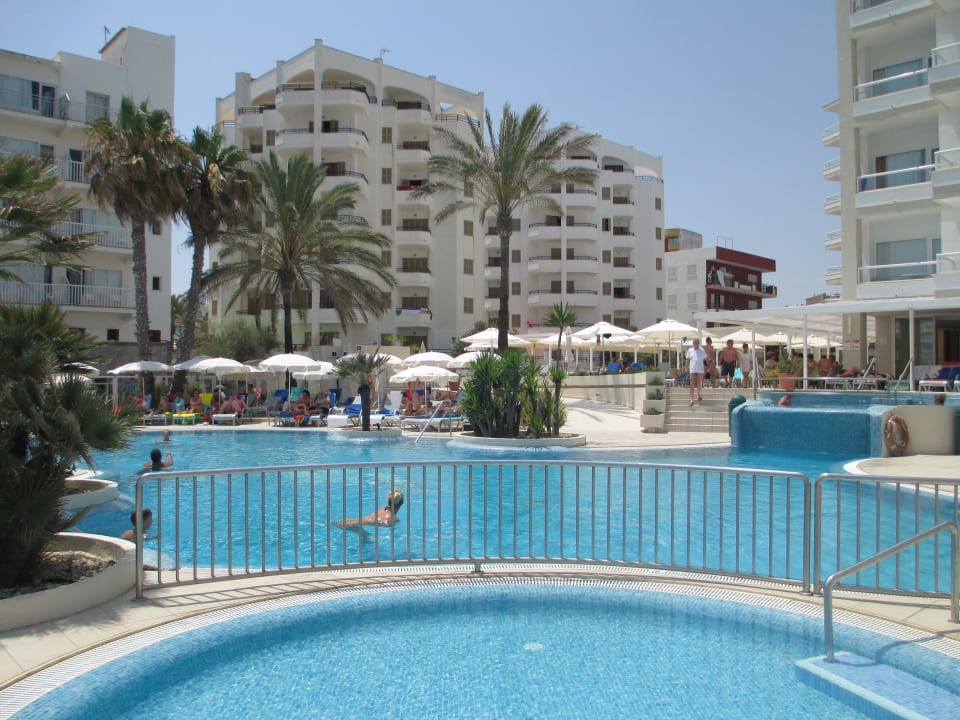 Poolanlage Hotel Sabina Hotel & Suites