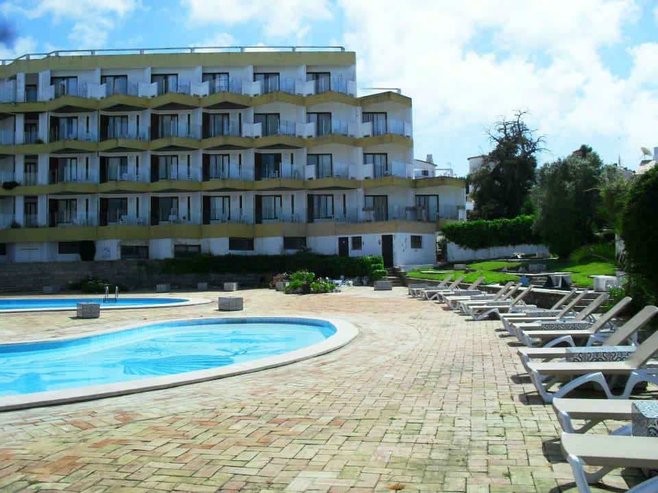 Blick auf die Rückseite des Hotels Belver Hotel da Aldeia