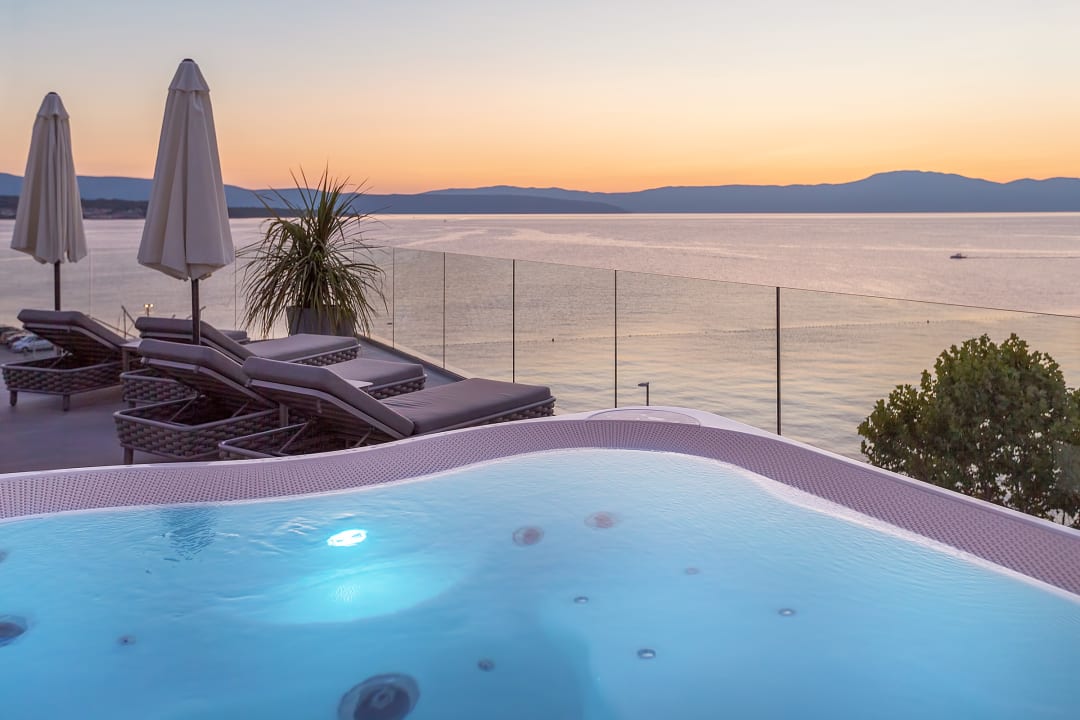 Erstaunlich Luxury Hotel Riva Bild