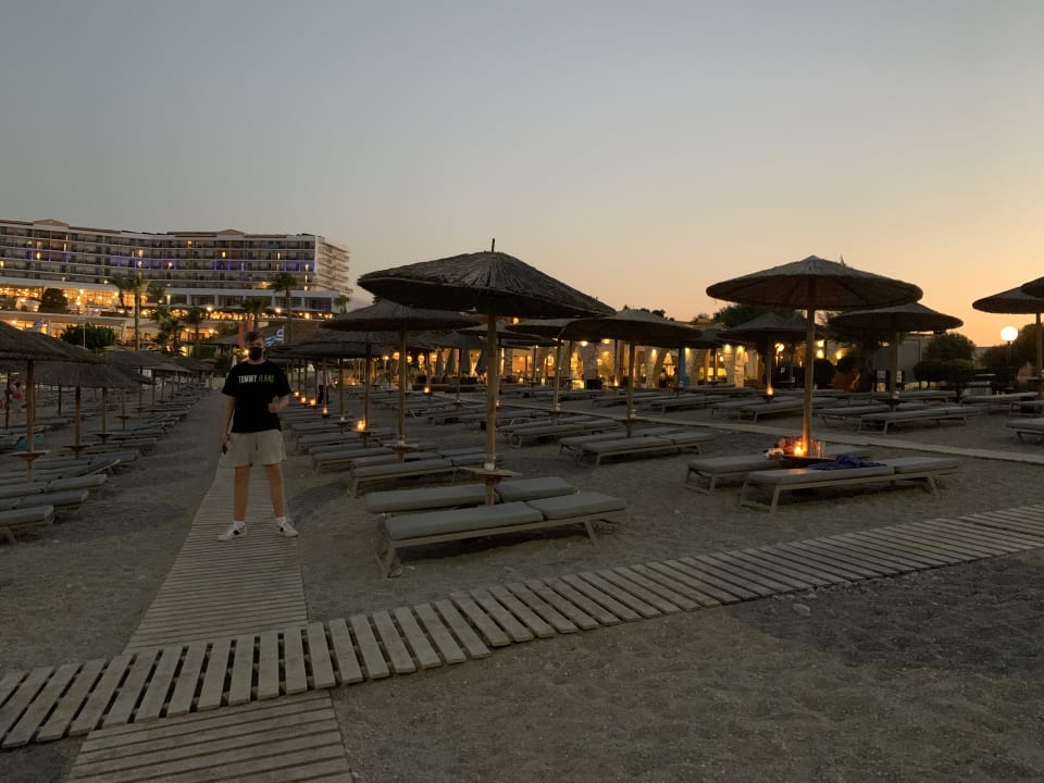 Strand Eden Roc Resort