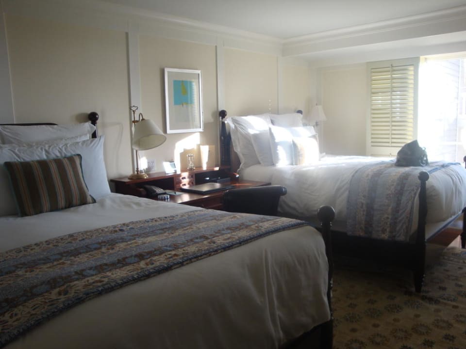 Twin Bed Room Hotel Shutters on the Beach