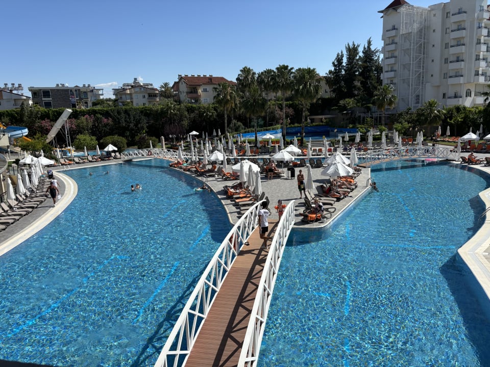 Pool Side Mare Resort & Spa