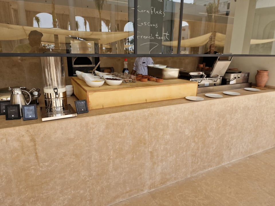 Gastro Serry Beach Resort