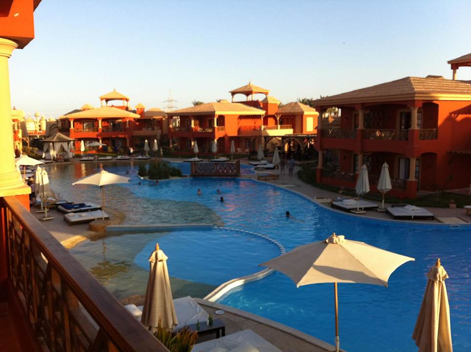 Ausblick von unserem Balkon Pickalbatros Alf Leila Wa Leila Resort - Neverland Hurghada