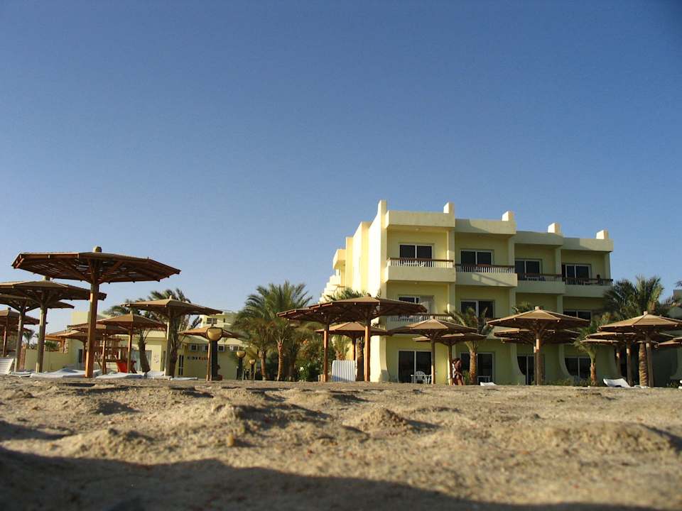 Strans Palm Beach Resort