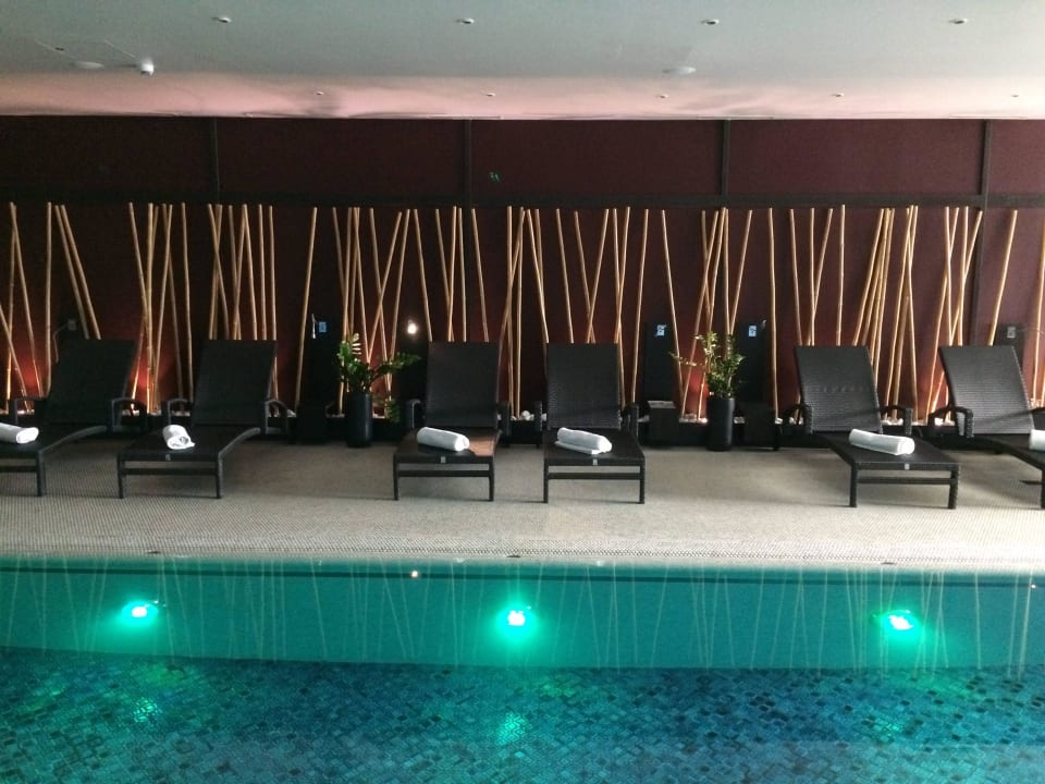 Detail Pool *existiert nicht mehr* Steigenberger Hotel Graf Zeppelin