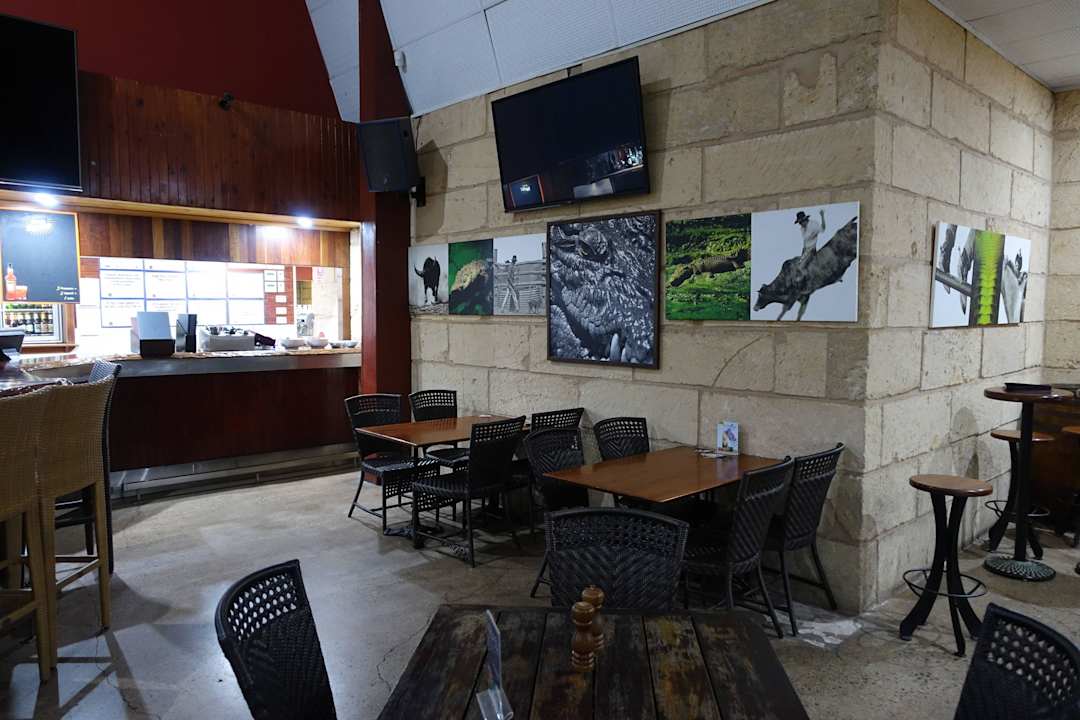 The Grande Sports Bar The Kimberly Grande
