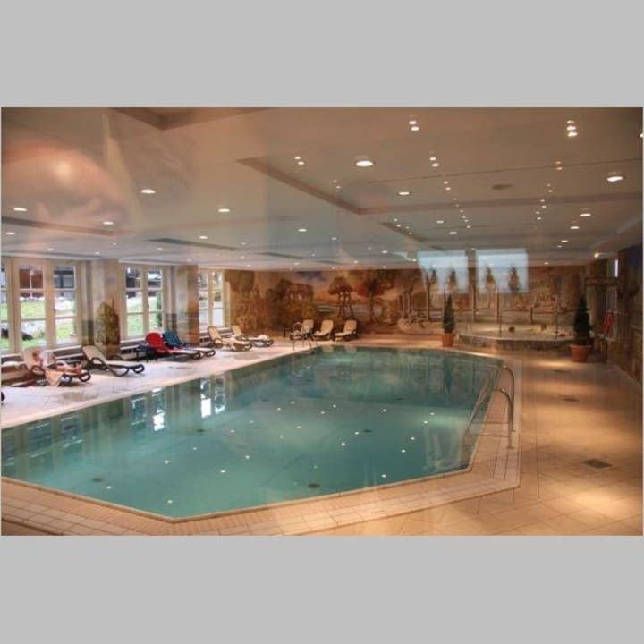 Nicht nur für drei Schwimmzüge Riessersee Hotel