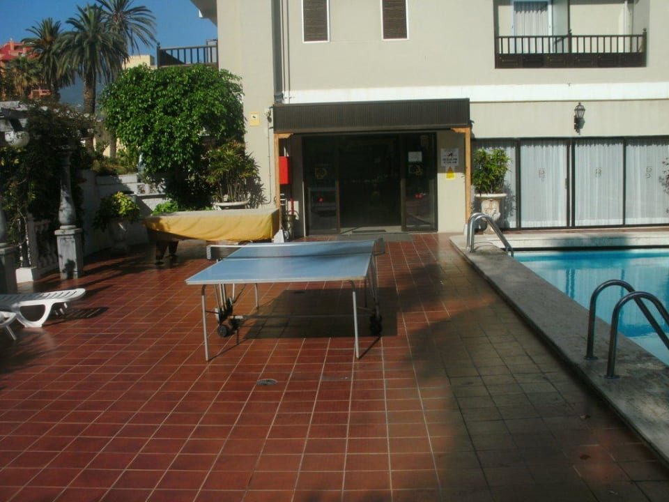 Billiardtisch und Tischtennisplatte Hotel Don Manolito