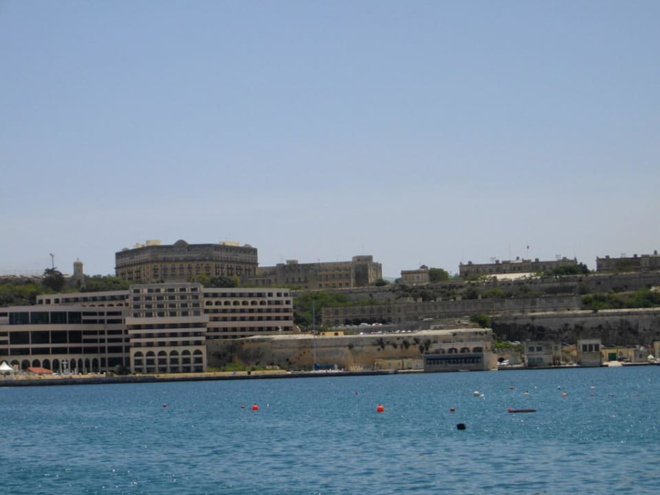 Hotel vom Schiff aus gesehen Grand Hotel Excelsior Malta