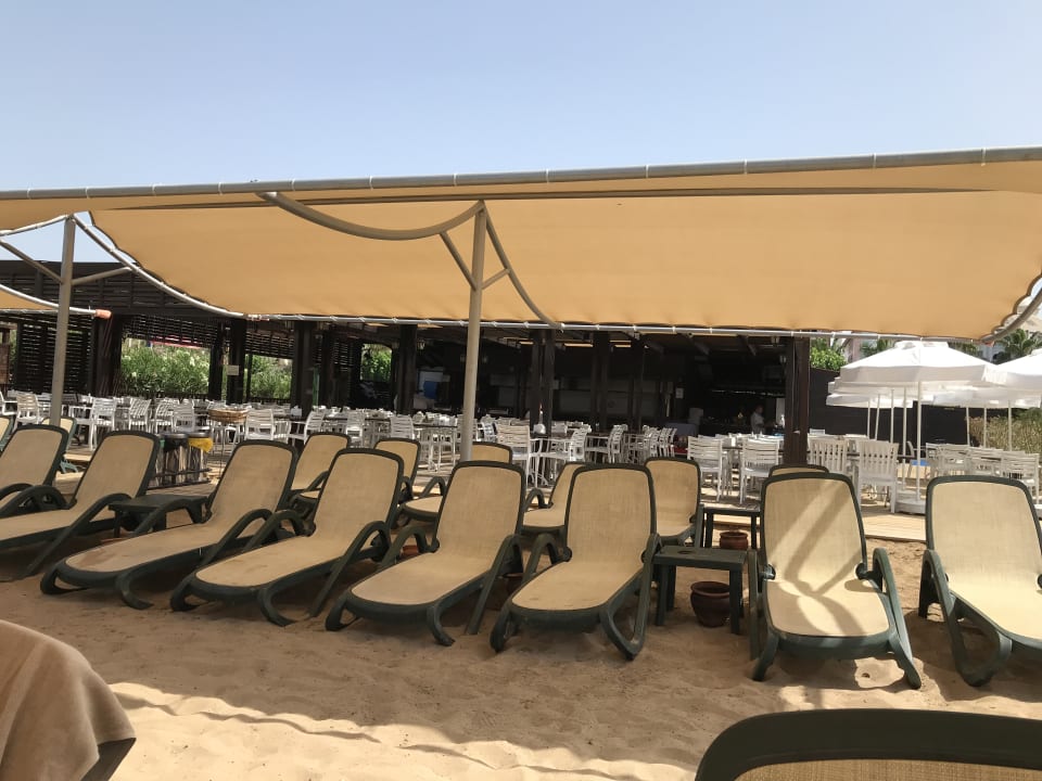 Strand Well Palace Side