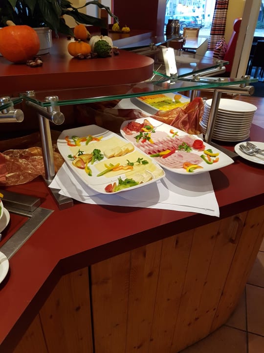 Frühstück Hotel Goldener Knopf