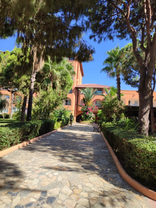 Gartenanlage Club Turtas Beach Hotel