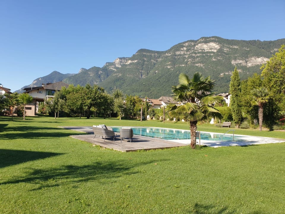 Gartenanlage Weingut Klosterhof Garni-Hotel