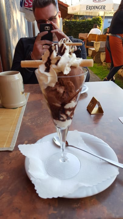 Nachtisch Kleiner Moment im Hotel "Altes Rathaus"  Gasthof Zum Alten Rathaus