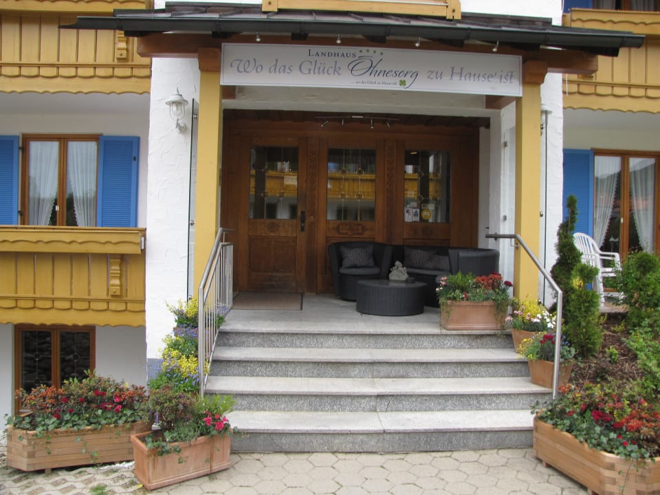 Eingang Landhaus Ohnesorg