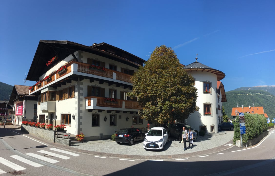 Außenansicht Hotel Tharerwirt