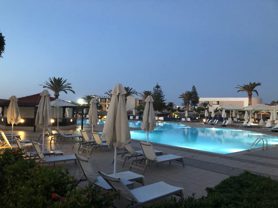 Pool Anissa Beach & Village