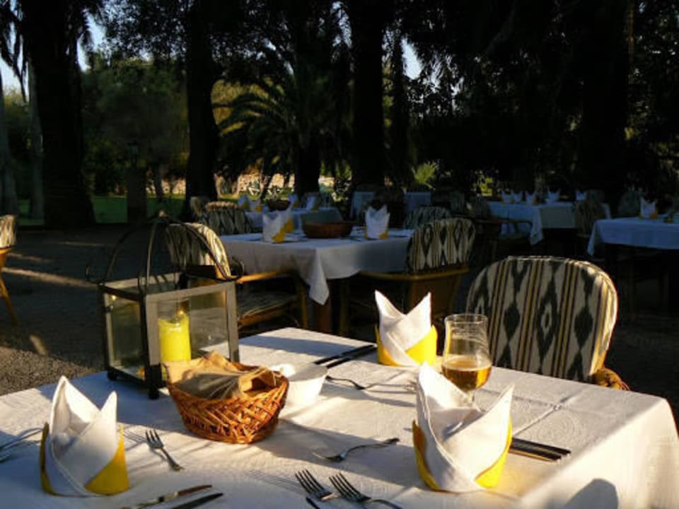 Gedeckter Tisch am Abend Finca Hotel Predio Son Serra