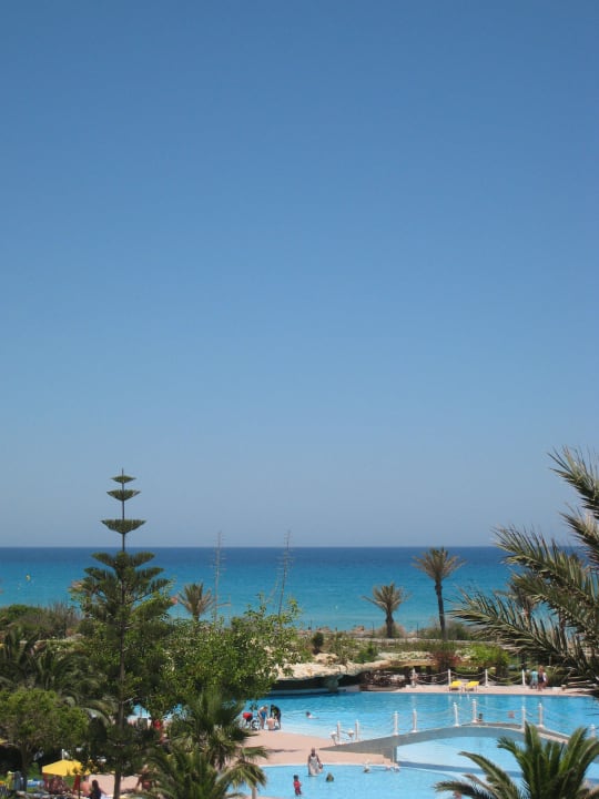Ausblick aus dem Hotel auf die Anlage Mahdia Beach & Aquapark