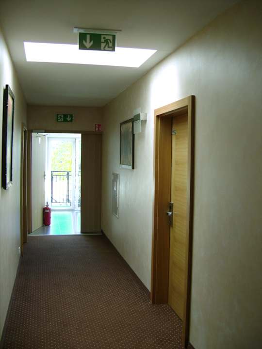 Korytarz na 3 piętrze Hotel Skalny Spa Bieszczady