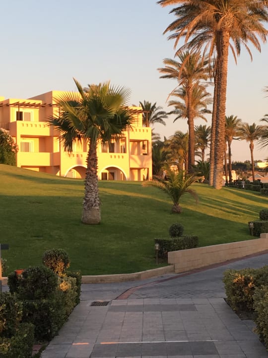 Sonnenuntergang Hotel Horizon Beach Resort