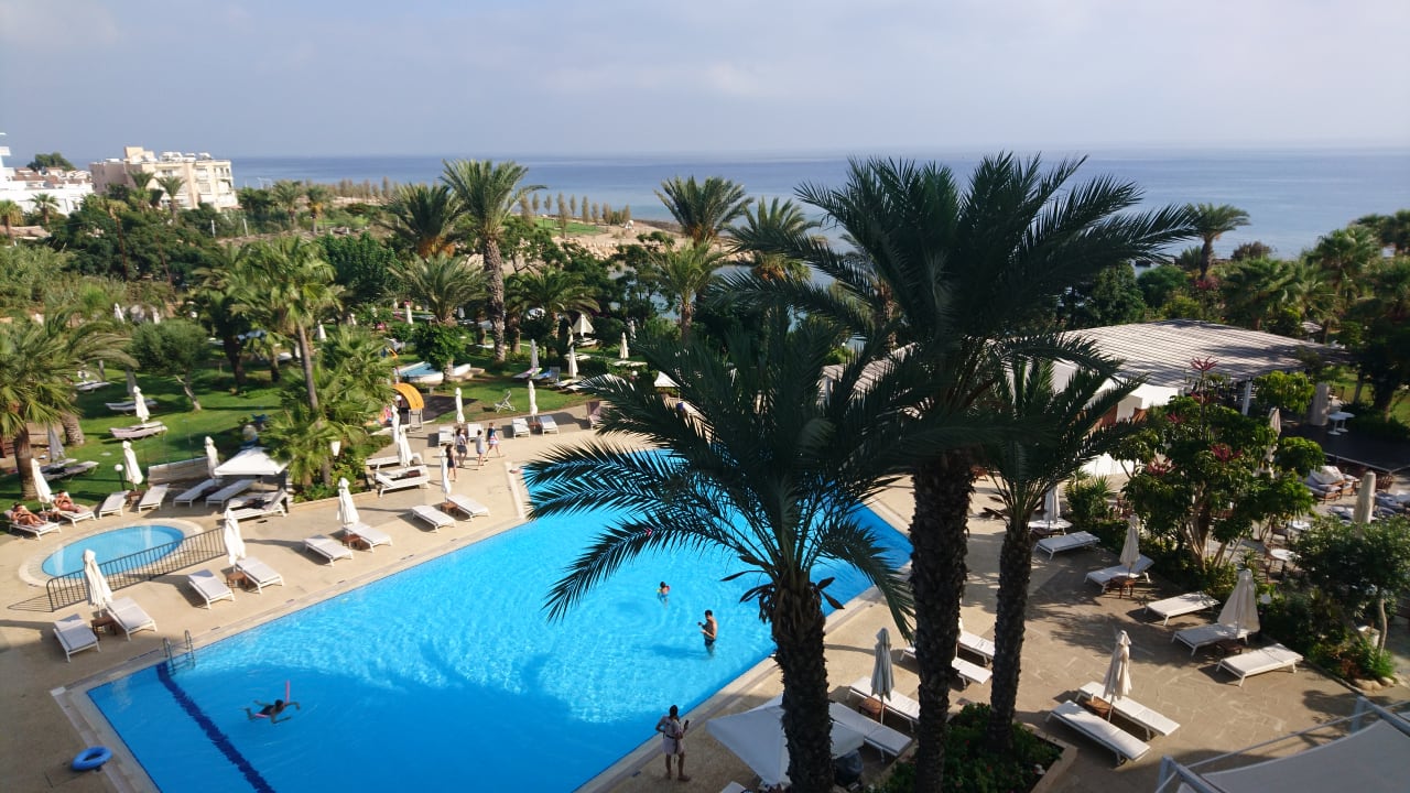 Außenansicht Crystal Springs Beach Hotel