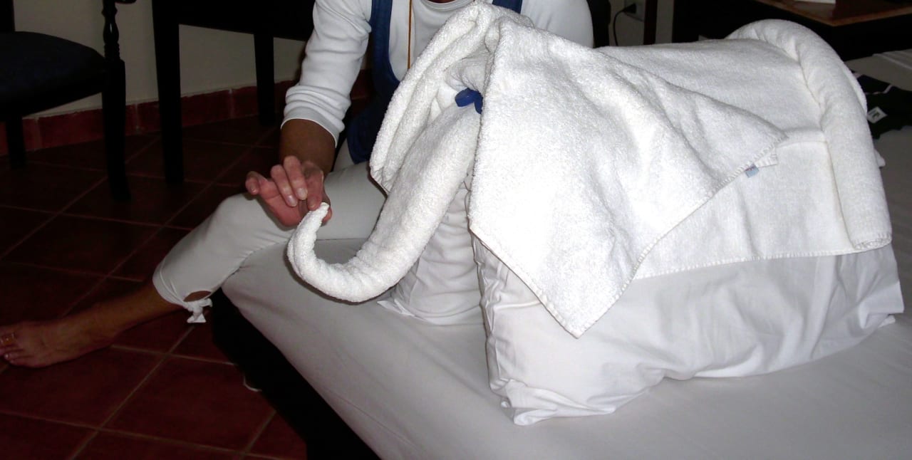 Kunstwerke des Personals Three Corners Sea Beach Resort