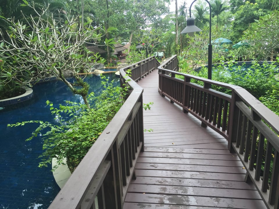 28 Khao Lak Merlin Resort