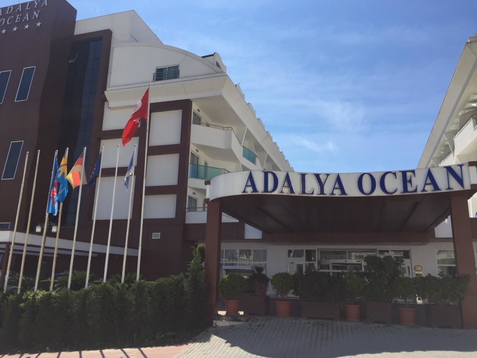 Haupteingang Adalya Ocean Deluxe