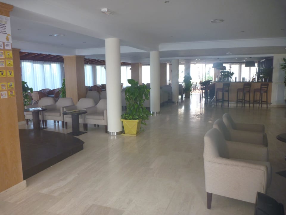 Eingangsbereich Bar Grupotel Aldea Cala'n Bosch
