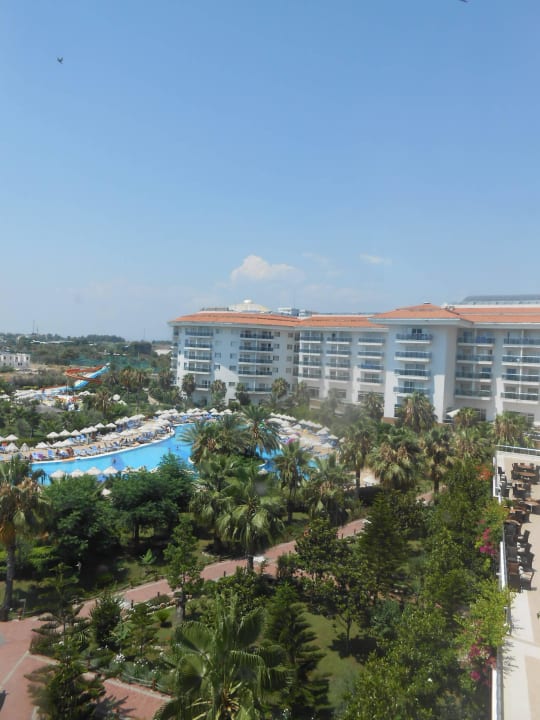 Blick übers Hotel Seaden Sea World Resort & Spa