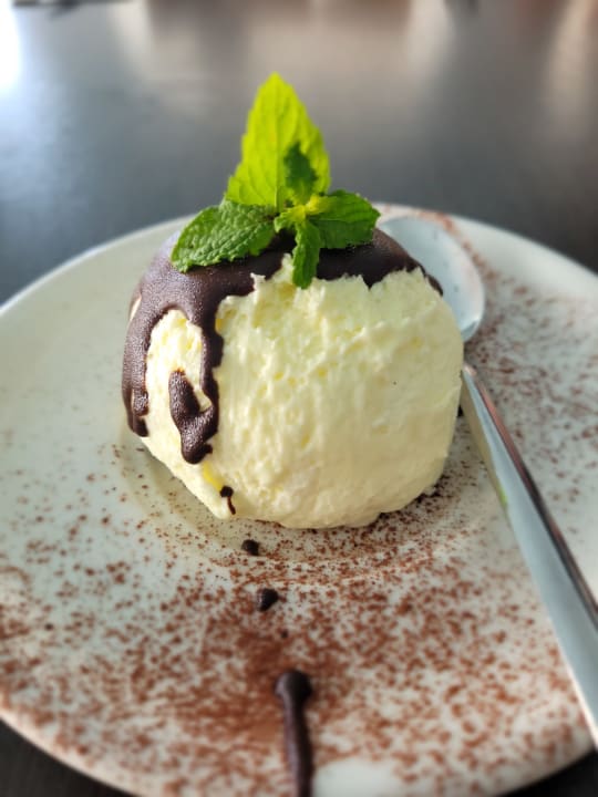 Gastro Gavimar Ariel Chico Club & Resort