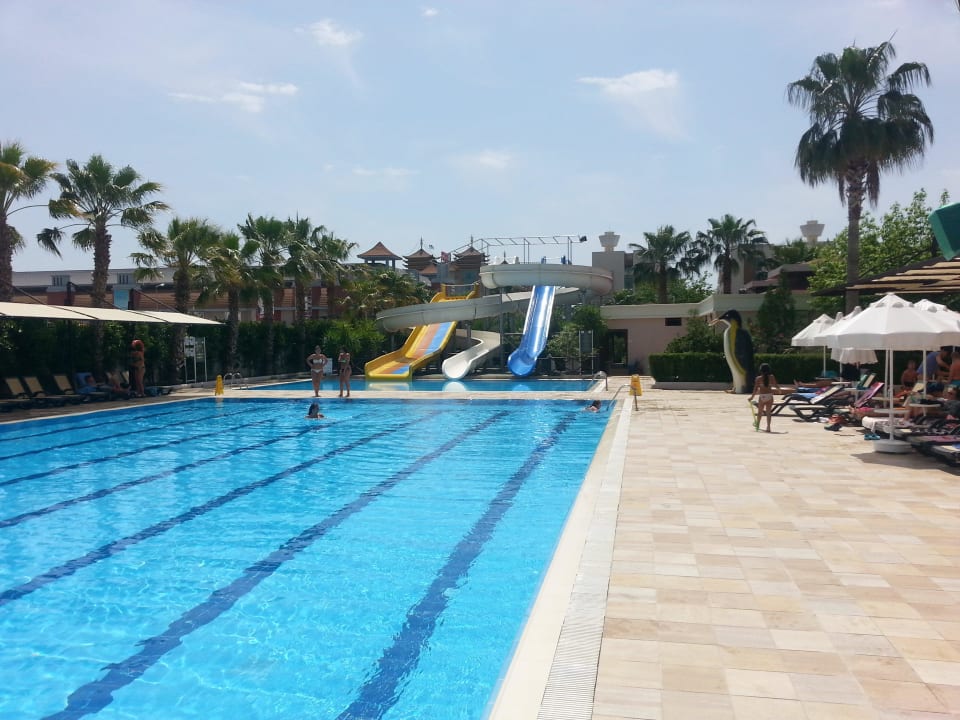 Pool & Wasserrutsche Hane Family Resort